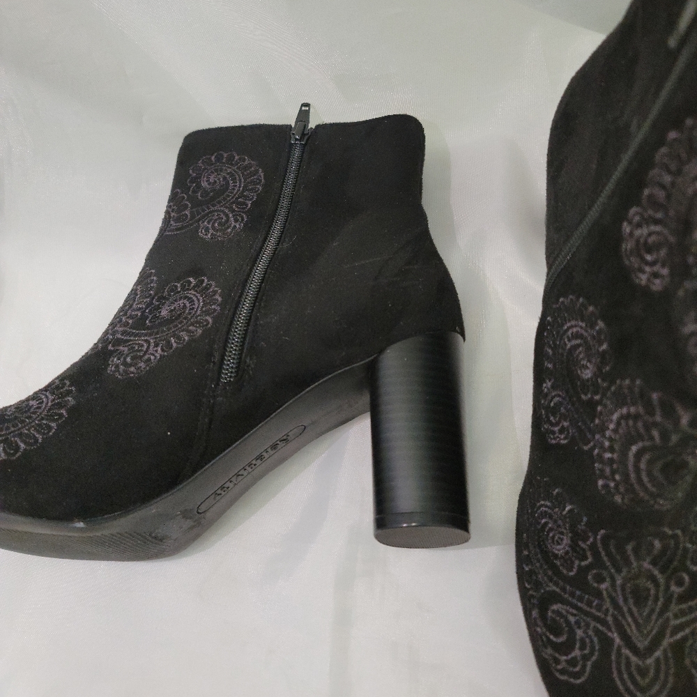 Relativity Boots - image 3